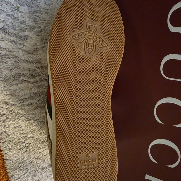 Gucci GG Supreme Web Stripe Leather & Monogram Sneaker - Beige/White/Green/Red - Picture 6 of 8